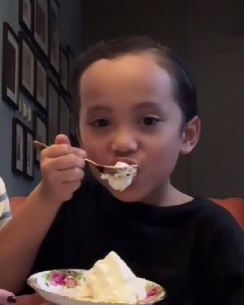 Instagram.com/rachelvennya